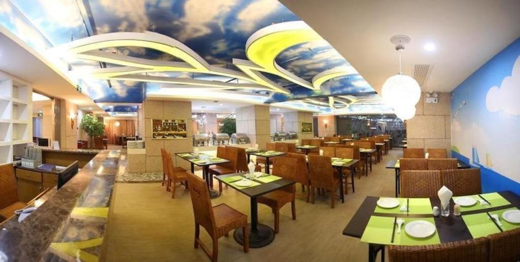 Xiamen Plaza Hotel Exterior photo